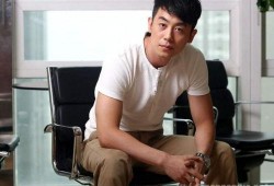朱亚文发型图片