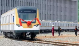 娱乐早班车吃瓜