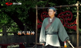 耍剑搞笑,笑谈江湖，剑影重重