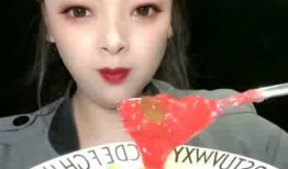 娱乐吃瓜酱十年八个孩子