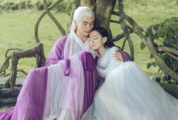 枕上书白滚滚的背景